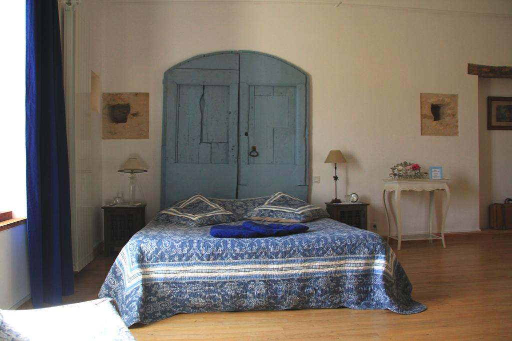 Chambres D'Hotes Le Val De La Garenne Senouillac Δωμάτιο φωτογραφία